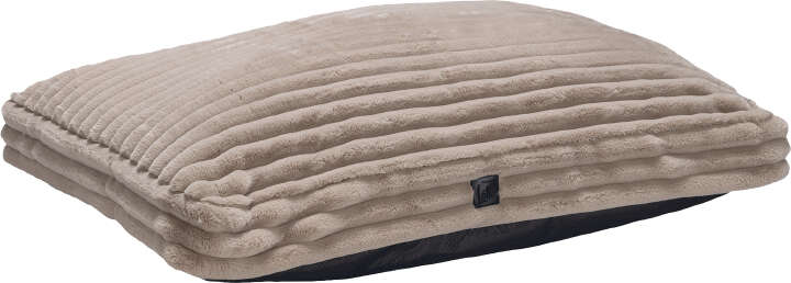 Designed by Lotte Hundekissen Reza